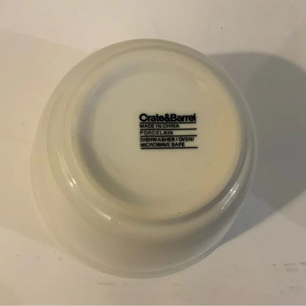 CRATE & BARREL 5.5 Inch White Porcelain Cereal Bowl MINT COND A9